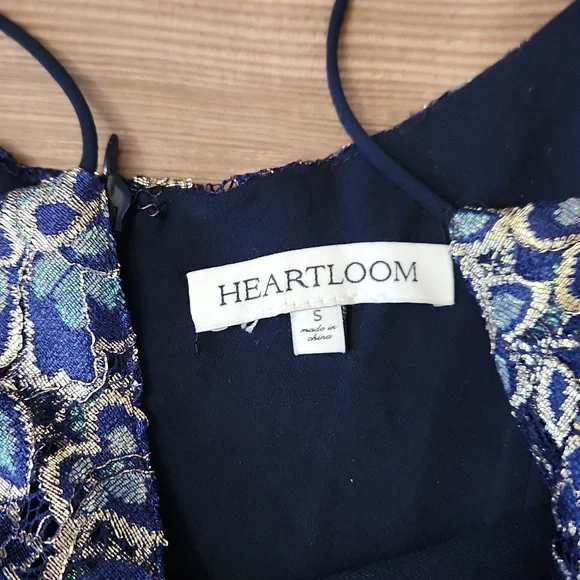 Stunning Heartloom Dress - Picture 5 of 6